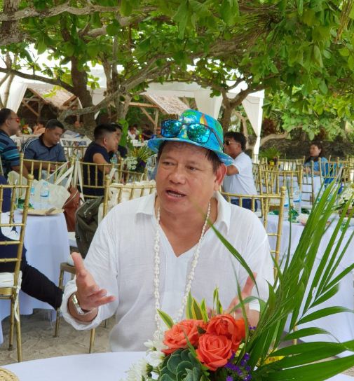 에디터 사진